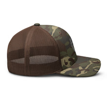 Load image into Gallery viewer, Camouflage trucker hat
